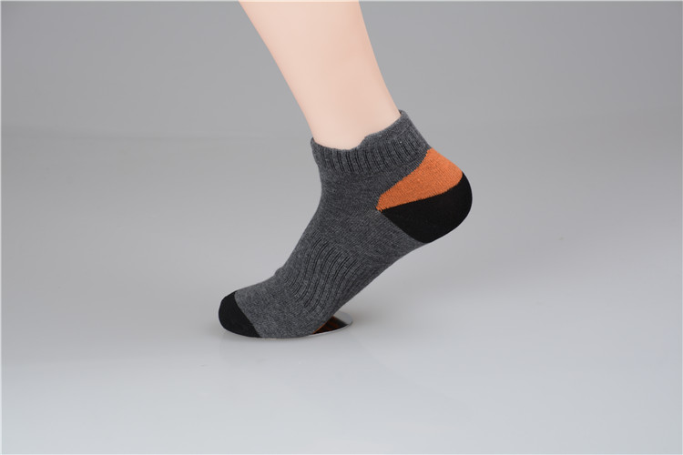 Dark color ankle socks