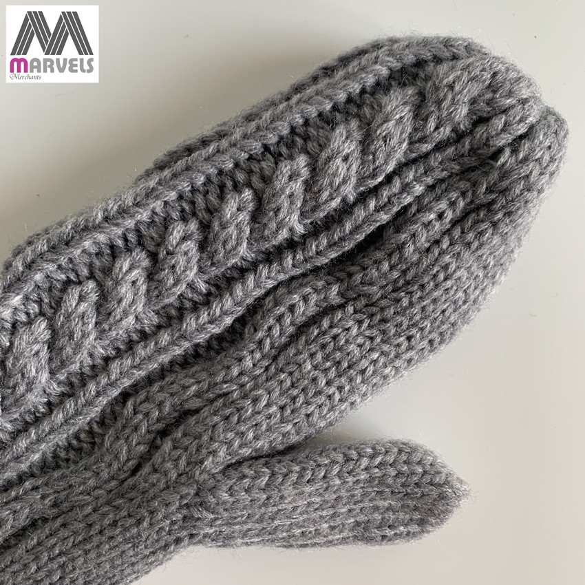 Knitted cable mitten