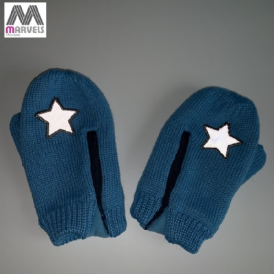 Children Blue knite mitten