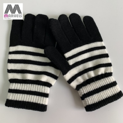 Knited Stripe Gloves