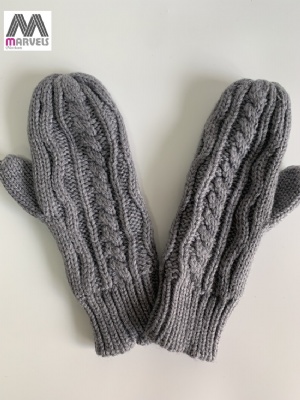 Knitted cable mitten