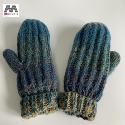 Knitted acrylic mitten