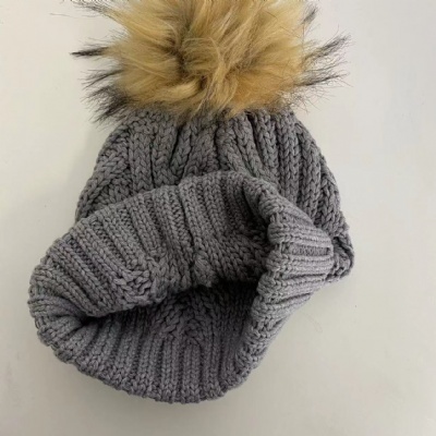 Recycle polyester pompom beanie