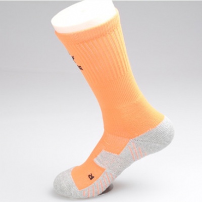 Jacquard letter crew socks
