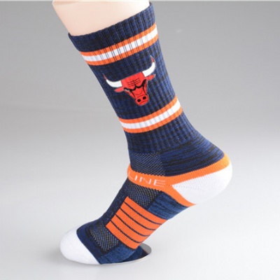 Bull printing crew socks