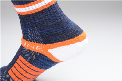 Bull printing crew socks