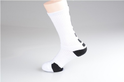 Solid color crew socks