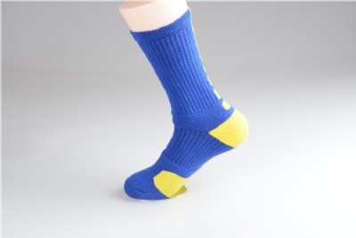 Solid color crew socks