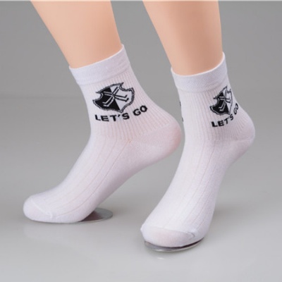 White jacquard short socks