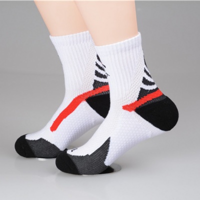 Moisture-wicking function socks