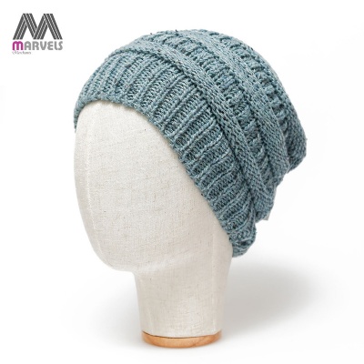 Cable knit acrylic beanie