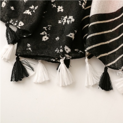 Simple and fresh cotton and linen hand-feeling Scarf
